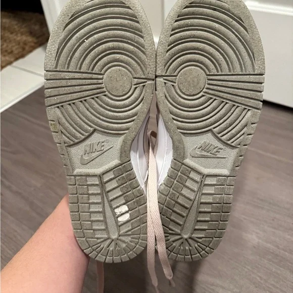 Nike Dunks - Picture 3 of 4